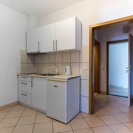 Suzana Πανσιόν Neum