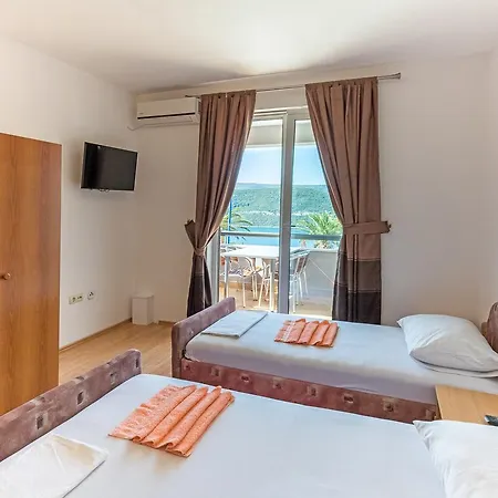 Guest house Suzana 3*