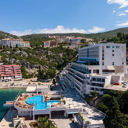 Suzana Πανσιόν